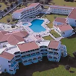 Niriides فندق 4*