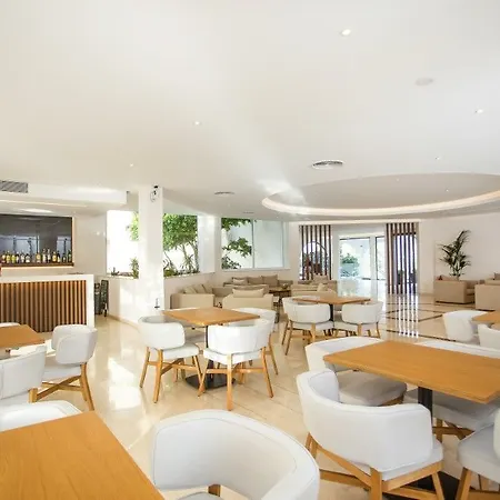 Отель Niriides 4*