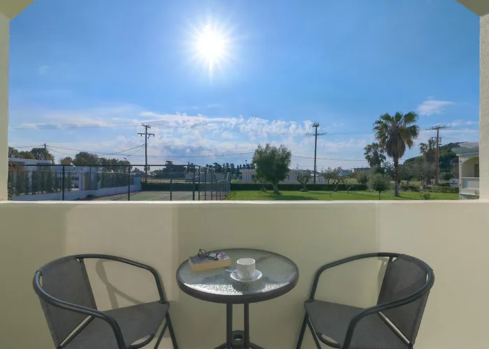 Hotel Niriides 4*