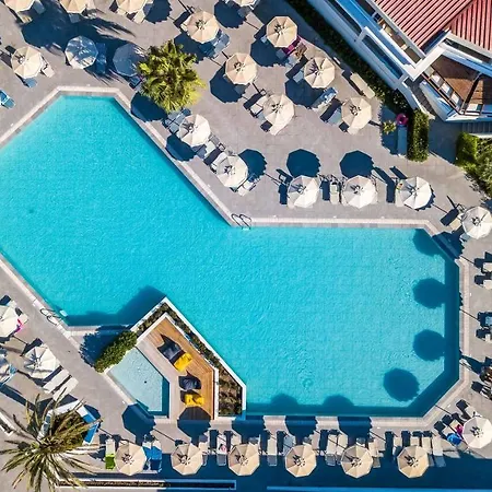Niriides Hotell 4*