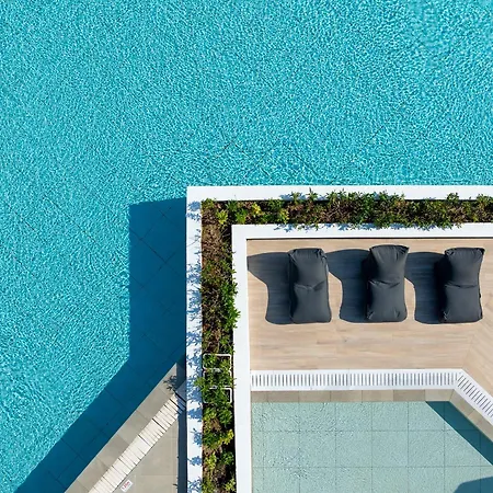 Niriides Hotel 4*